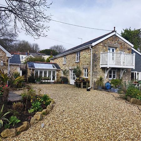セント・オーステル Pleasant Streams Barn Bed & Breakfast エクステリア 写真