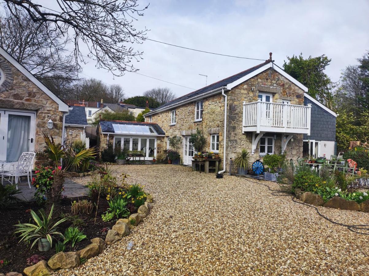 セント・オーステル Pleasant Streams Barn Bed & Breakfast エクステリア 写真